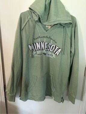 NWOT Women’s Blue 84 Large Sage Green Hoodie with Minnesota Applique Tote16
